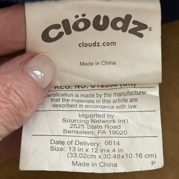 Cloudz Travel Neck Pillow - Picture 10 of 10